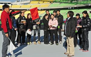 2011 대구 세계육상선수권대회 때 심판으로 활동할 국내 심판들이 투척 경기 실기교육을 받고 있다. 성일권기자 sungig@msnet.co.kr