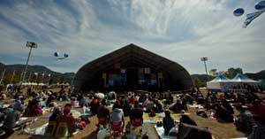 버려진 섬이었던 경기도 가평 자라섬은 국제재즈페스티벌이 열리기 시작하면서 축제의 섬으로 거듭났다.