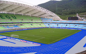 대구FC의 홈구장인 대구스타디움과 인천FC의 축구전용구장인 숭의전용구장.