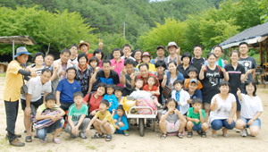 조일산악회는 2010년 거창 가북면 어인산장에서 하계 야유회를 가졌다.