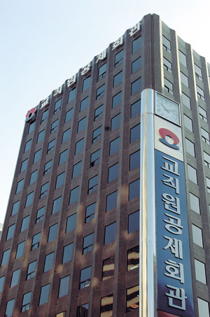 회원 수 65만 명, 자산 20조원인 한국교직원공제회는 국내외 우량 투자처를 발굴, 회원들에게 더 많은 혜택을 돌려주기 위해 노력하고 있다.