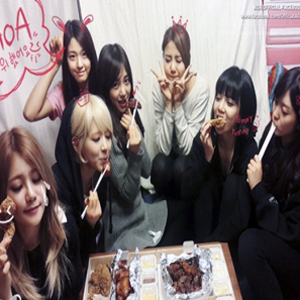 AOA 치킨파티▲사진 = AOA 공식 페이스북