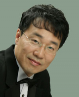 상임지휘자 김형석