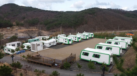 포항 남구 장기면 캐러밴형 야영장 전경. 포항시 제공