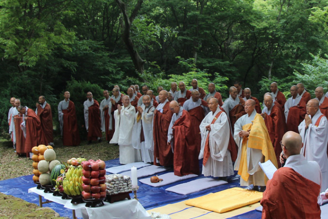 연담, 석우, 석하, 인환 대종사를 추모하는 다례재가 15일 동화사에서 봉행됐다. 동화사 제공