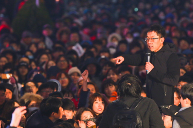 26일 밤 대구 중구 대중교통 전용지구에서 열린 