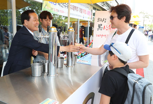 의성군과 경운대학교 풀뿌리기업육성사업단, 대경맥주(주)는 대구삼성라이온즈파크에서 