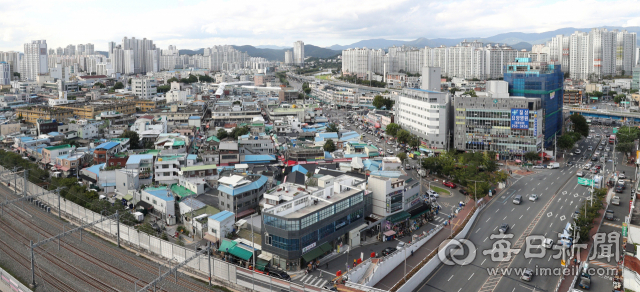 대구 칠성시장 전경. 칠성시장은 지난해 중기부 상권 르네상스 프로젝트 사업에 전국 1호로 선정돼 기반 조성 중이다. 매일신문 DB