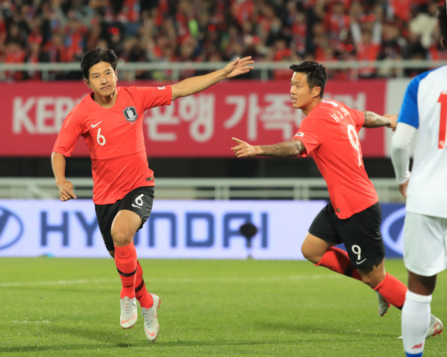 16일 오후 천안종합운동장에서 열린 축구대표팀 평가전 대한민국 대 파나마의 경기. 박주호가 골을 넣고 환호하고 있다. 연합뉴스