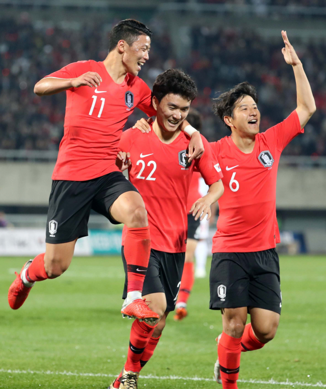 16일 오후 천안종합운동장에서 열린 축구대표팀 평가전 대한민국 대 파나마의 경기. 황인범이 두번째 골을 성공하고 나서 환호하고 있다. 연합뉴스