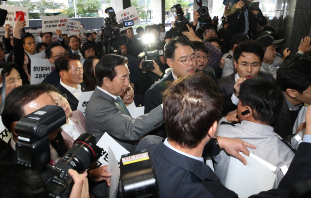 자유한국당 김성태 원내대표가 18일 오후 