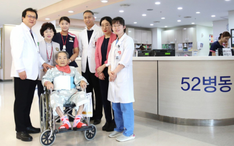 직장암 판정을 받은 김순자(가명·88·여) 할머니가 고령에도 불구하고 