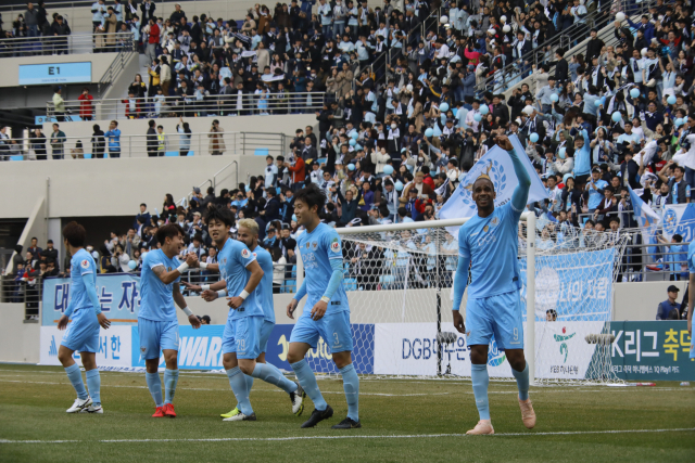 9일 새롭게 문을 연 축구전용구장 DGB대구은행파크에서 열린 