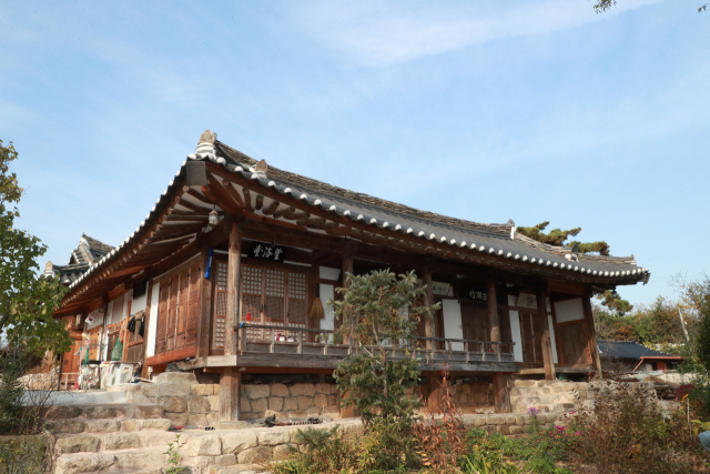 파평윤씨 죽호고택 전경. 예천군 제공