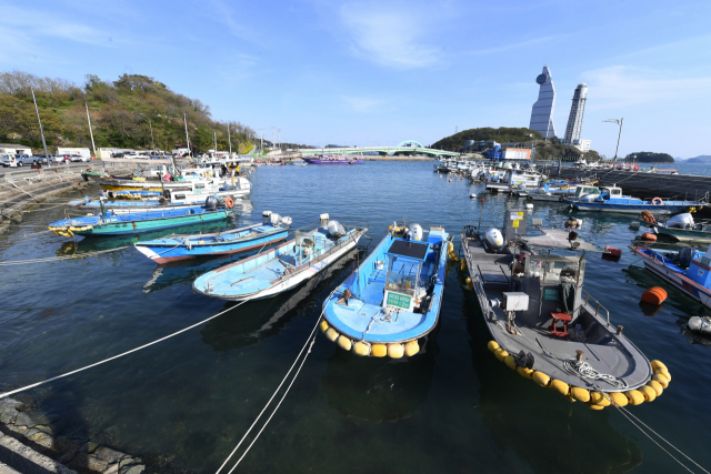 창원시 진해구 명동항. 김승권 기자