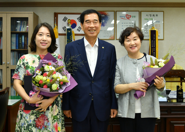 최영조 경산시장(중앙)이 지난달 31일 