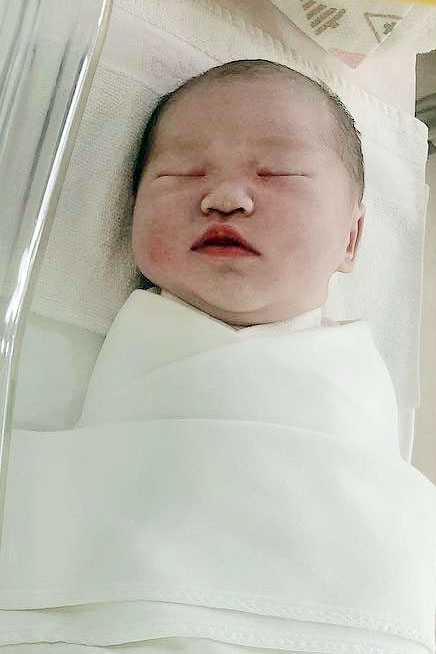 김지원(30)·이태영(30·대구시 달성군 다사읍) 부부 첫째 딸 찰떡이(3.3kg)