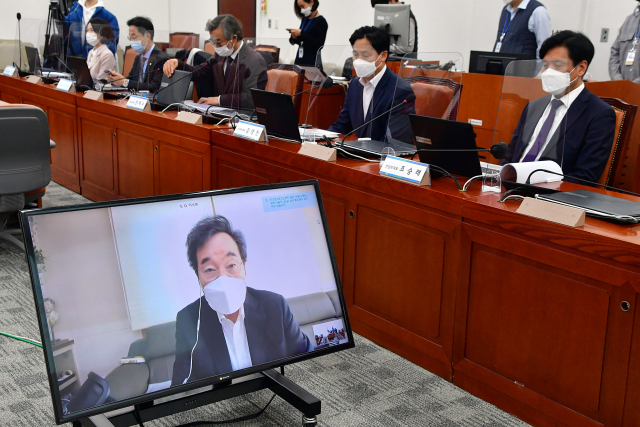 1일 국회에서 열린 더불어민주당 온택트 의원총회에서 이낙연 대표가 발언을 하고 있다. 연합뉴스