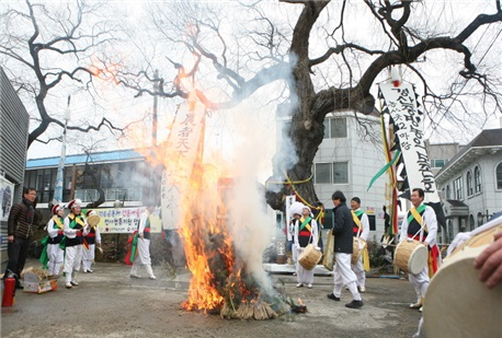 경산시 향토문화유산 제3호로 지정된 경산중방농악. 경산시 제공