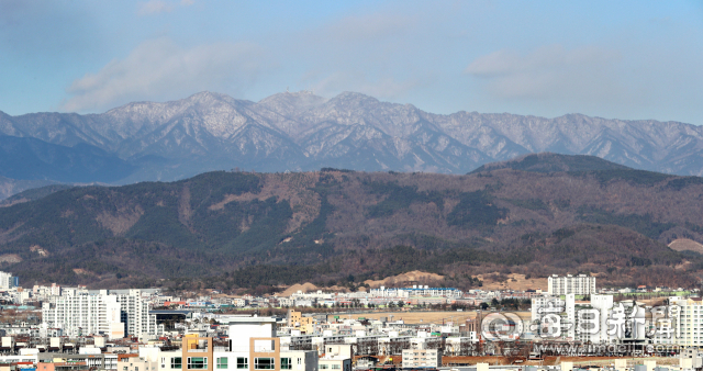 눈 덮인 팔공산 전경. 매일신문 DB