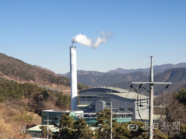 2015년부터 가동중인 경산시 자원회수시설. 경산시는 이 시설로는 늘어나는 생활폐기물 처리를 감당하지 못해 증설사업을 진행하고 있다. 경산시 제공