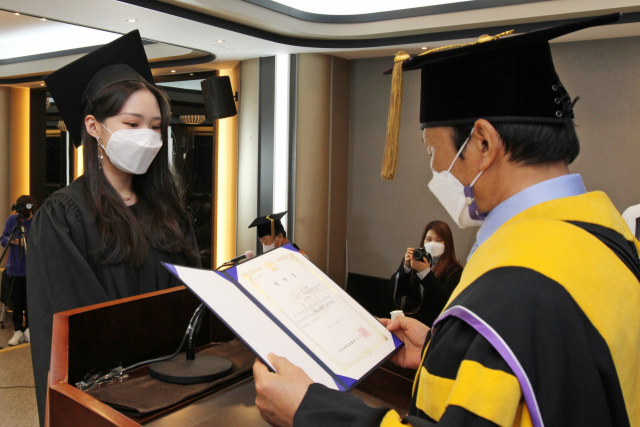 경북 구미대학교가 제28회 학위수여식을 하고 있다. 구미대 제공