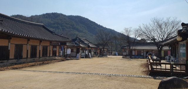 영주 선비촌 저자거리 상가. 마경대 기자