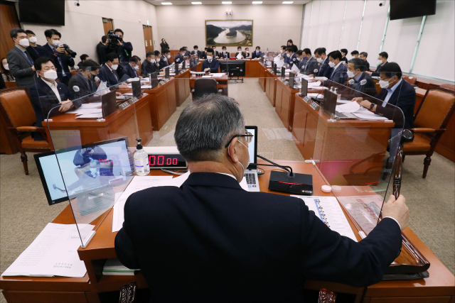 22일 오후 서울 여의도 국회에서 국회 농림축산식품해양수산위원회 전체회의가 열리고 있다. 연합뉴스