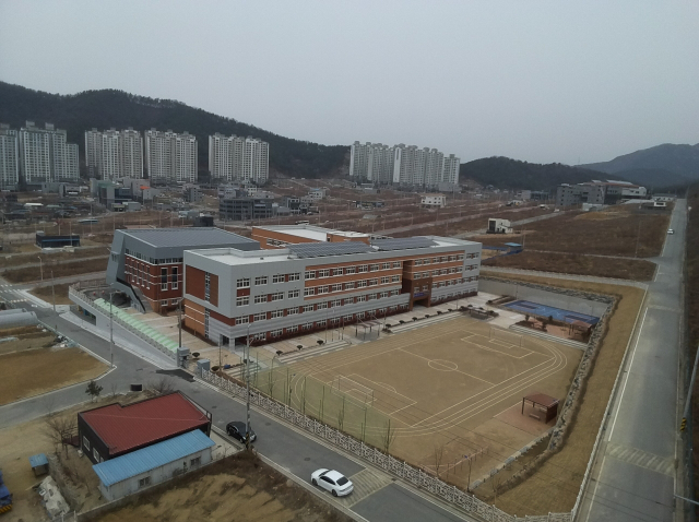 칠곡 석적중학교 전경. 경상북도칠곡교육지원청 제공