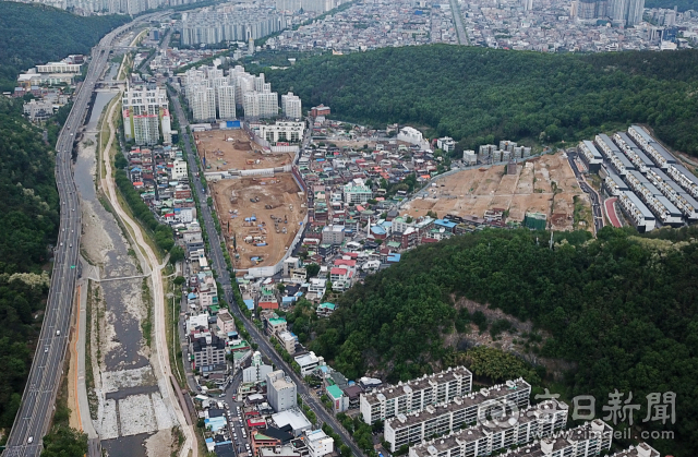 재건축과 재개발이 활발히 진행 중인 대구 수성구 파동로 주변 달성군 가창에서 수성못오거리 방향으로 바라 본 모습. 우태욱 기자 woo@imaeil.com