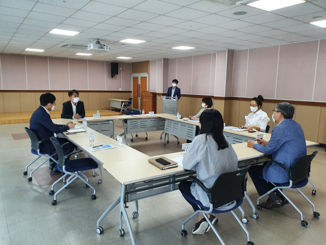 경북 구미시와 칠곡·의성·군위군이 4일 하늘길 동맹 첫 실무회의를 열고 있다. 구미시 제공