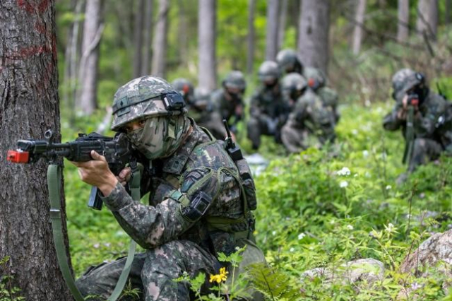 육군의 교전 사격 훈련 모습. 육군본부 제공