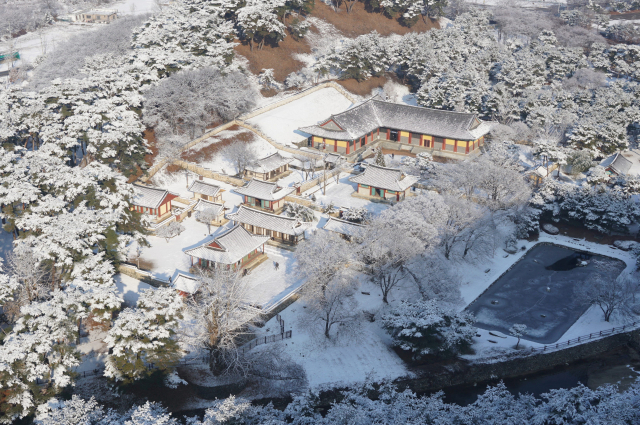 눈 덮인 소수서원 전경. 영주시 제공