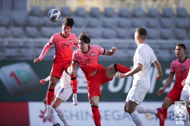 15일(한국시간) 터키 안탈리아의 마르단 스타디움에서 열린 축구 국가대표팀 한국과 아이슬란드의 친선경기. 엄지성이 골을 성공시키고 있다. 연합뉴스