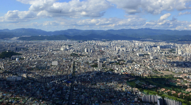 대구 앞산에서 본 대구시내 전경. 매일신문 DB