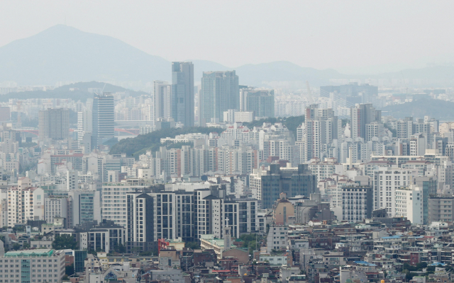 사진은 이날 서울 남산에서 바라본 아파트 단지. 연합뉴스