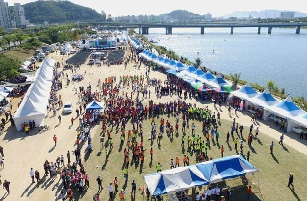 대구 북구 대표 축제인 금호강바람소리길 축제 모습. 행복북구문화재단 제공