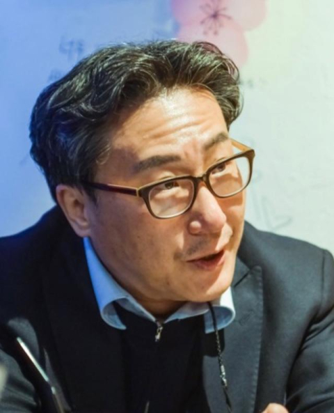 [김건표의 인세이셔블 연극리뷰] 윤미현 작가의 ‘멧돼지가 나오는 집’, 황태선 연출의 ‘가정식 백반이 나오는 집’