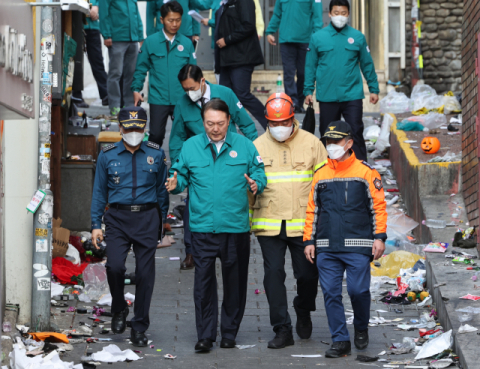 [속보] '이태원 압사 참사' 사망자 151명으로 늘어