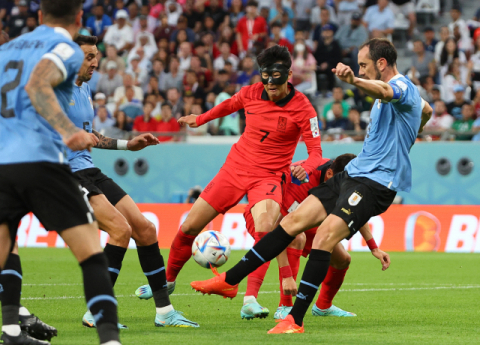 [속보] 한국, 우루과이와 전반 0-0으로 맞서…