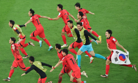 [월드컵] '도하의 기적' 한국, 포르투갈 꺾고 사상 두 번째 원정 16강 진출