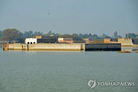 작년 대홍수로 물에 잠긴 파키스탄 발루치스탄주의 모습. AFP=연합뉴스