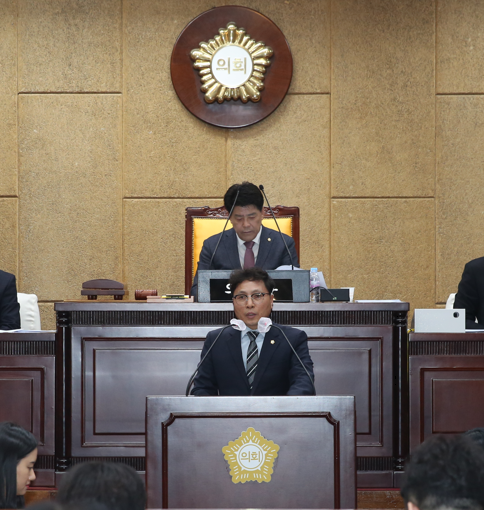 지난 22일 대구 동구의회, 제325회 임시회에서 김영화 의원이 신암동 일대 주차난 해소와 관련한 5분 발언을 진행했다. 김영화 의원 제공