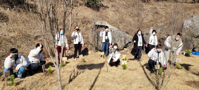 한국장애인고용공단 경북발달장애인훈련센터 소속 발달장애인 훈련생들이 칠곡 석적읍 