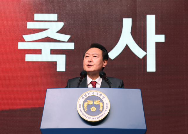 윤석열 대통령이 8일 경기도 고양시 킨텍스에서 열린 국민의힘 제3차 전당대회에서 축사를 하고 있다. 연합뉴스