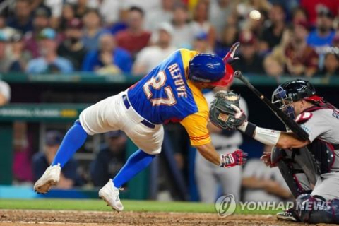 조국 탈락에 울고, 손가락 골절로 또 울고…알투베 