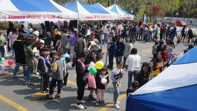 행복북구문화재단(이사장 배광식) 구수산‧대현‧태전도서관은 15일 지역주민과 함께하는 「제2회 HAPPY 북구 BOOK 페스티벌」을 개최한다. 행복북구문화재단 제공