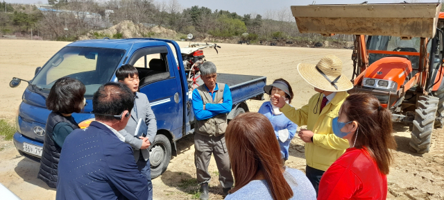 상반기 외국인 계절근로자들이 입국하는 장면. 영주시 제공