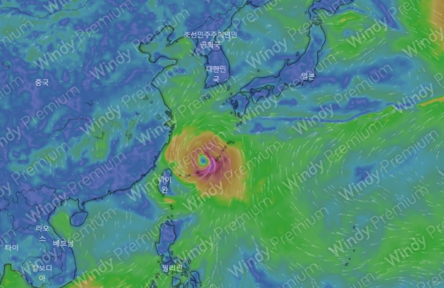 유럽중기예보센터(ECMWF) 모델 예상 6월 5일 0시 태풍 마와르 위치