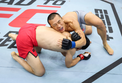 김상욱, ROAD TO UFC 1R 서브미션승